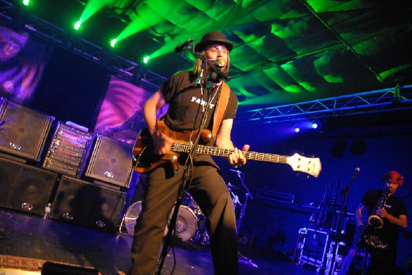 Les Claypool at La Zona Rosa