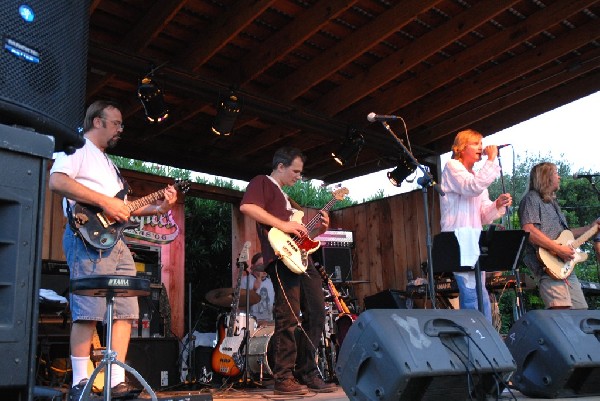 Dukes of Simpleton at Threadgills