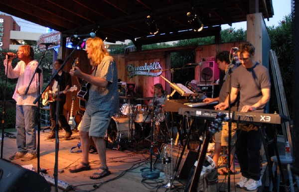 Dukes of Simpleton at Threadgills