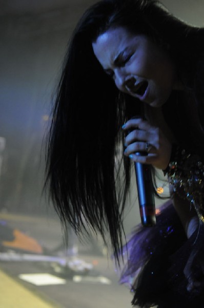 Evanescence at Stubb's BarBQ, Austin, Texas 04/17/12