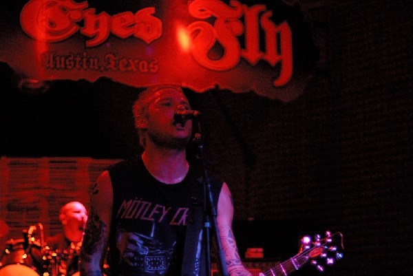 Knocked Out Stiffs at Red Eyed Fly, Austin