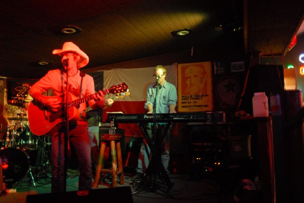 Michael Thomas at Poodies Hilltop Roadhouse, Spicewood Tx
