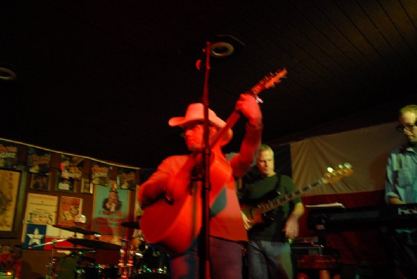 Michael Thomas at Poodies Hilltop Roadhouse, Spicewood Tx