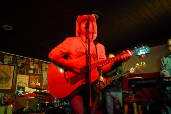 Michael Thomas at Poodies Hilltop Roadhouse, Spicewood Tx