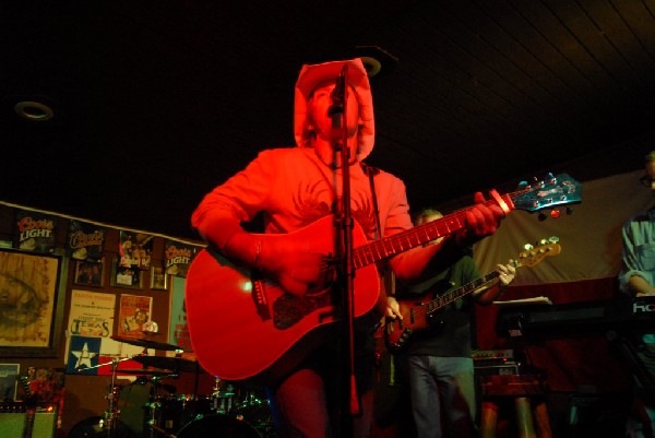 Michael Thomas at Poodies Hilltop Roadhouse, Spicewood Tx