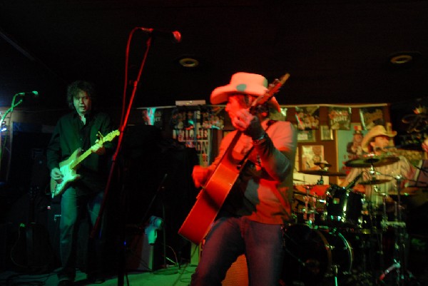 Michael Thomas at Poodies Hilltop Roadhouse, Spicewood Tx