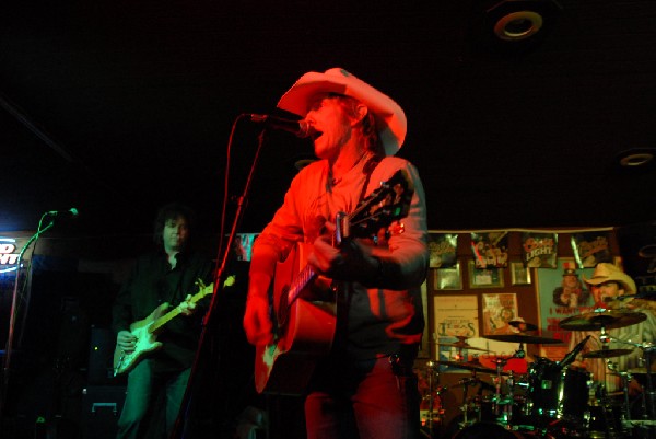 Michael Thomas at Poodies Hilltop Roadhouse, Spicewood Tx