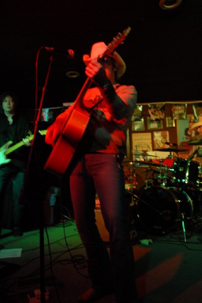 Michael Thomas at Poodies Hilltop Roadhouse, Spicewood Tx