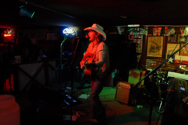 Michael Thomas at Poodies Hilltop Roadhouse, Spicewood Tx