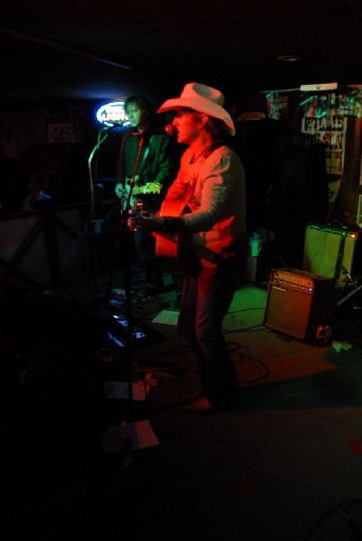 Michael Thomas at Poodies Hilltop Roadhouse, Spicewood Tx