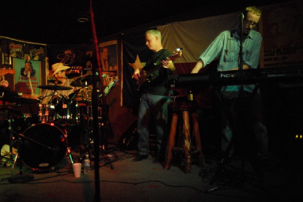 Paula Nelson Band at Poodies Hilltop Roadhouse, Spicewood Tx