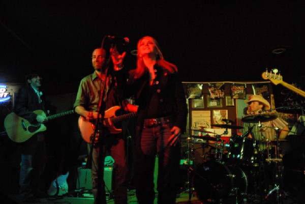 Paula Nelson Band at Poodies Hilltop Roadhouse, Spicewood Tx