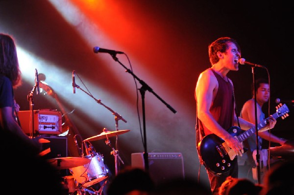 Vaxhaul Broadcast at La Zona Rosa, Austin, Texas 05/22/2011